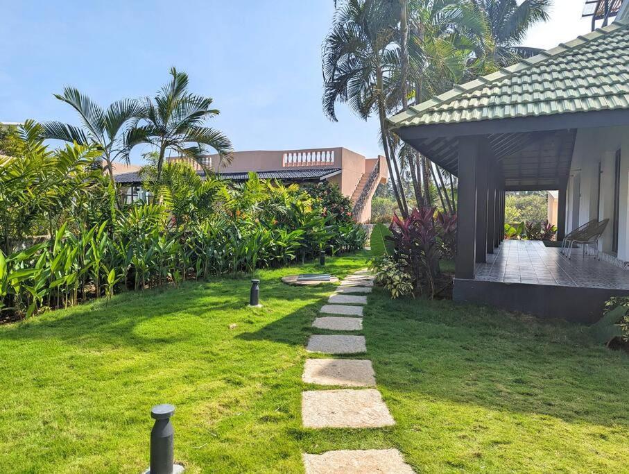 Cove Luxury Beach Villa Mahabalipuram Bagian luar foto