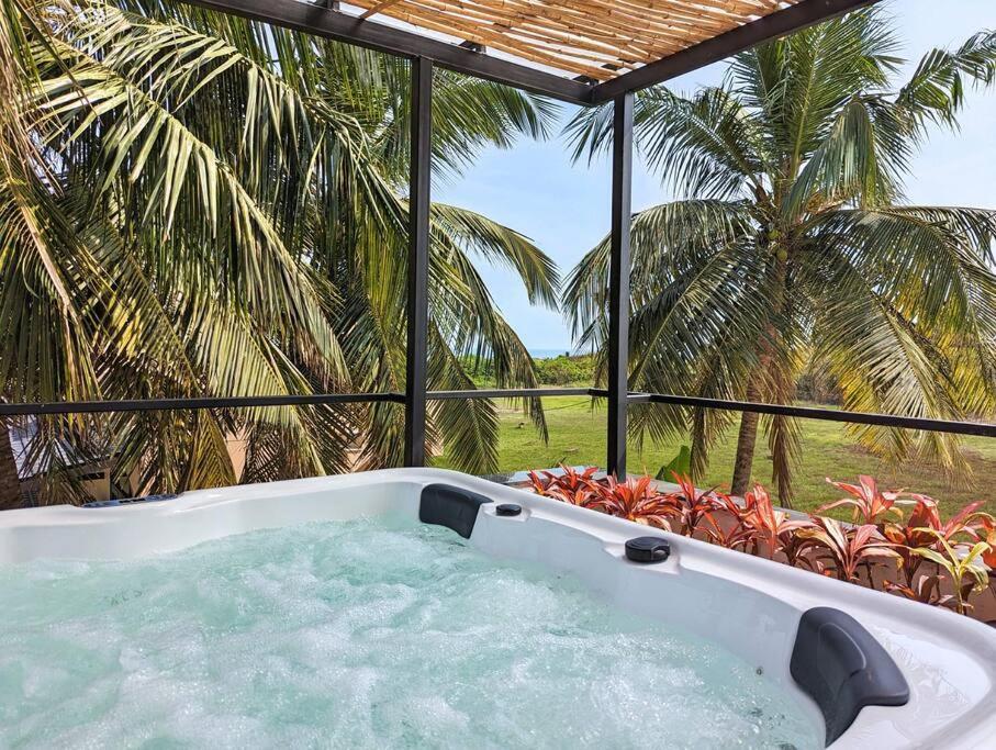 Cove Luxury Beach Villa Mahabalipuram Bagian luar foto